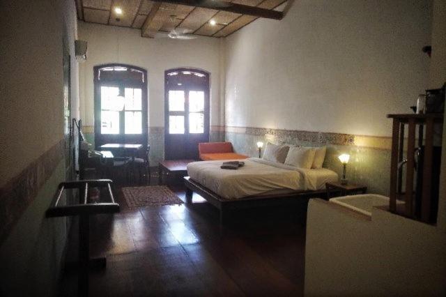 Ren I Tang Heritage Inn George Town Exterior foto